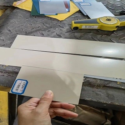 0.3mm Ral красят покрытую стальную катушку для стен и толей