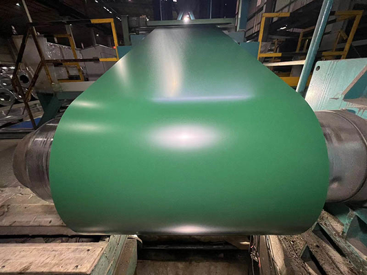 Предварительно окрашенная Gi Steel Coil / PPGI Зеленый цвет покрытый оцинкованный стальной лист в катушке